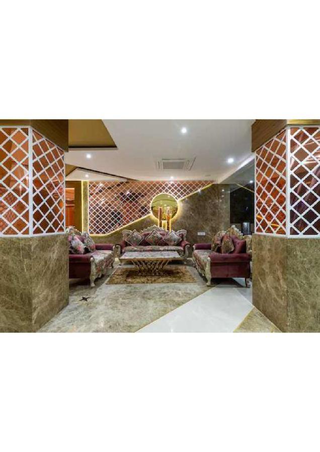 Hotel Shivay President 乌贾因 外观 照片